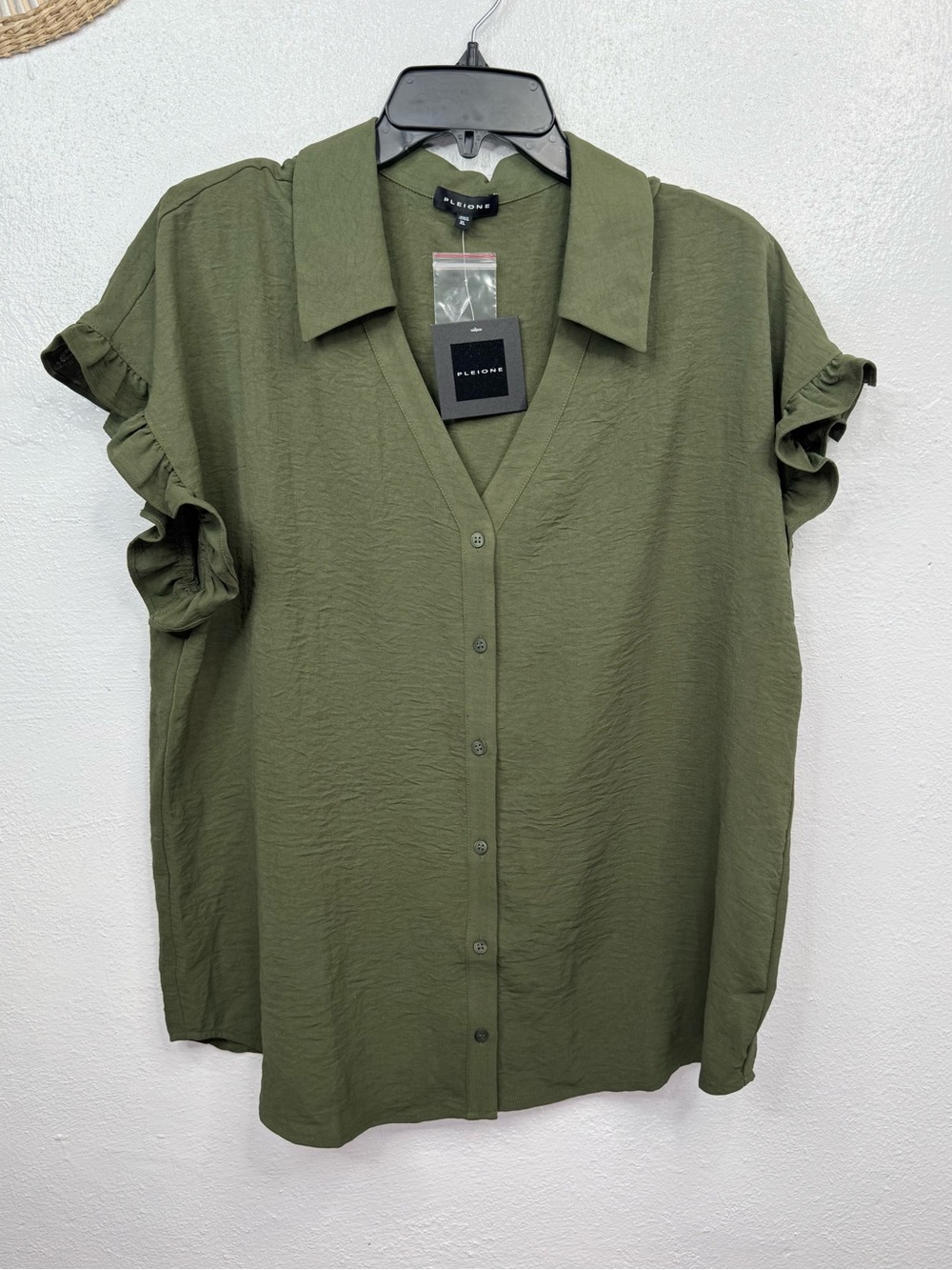Pleione Blouse Womens XL Olive Green Ruffle Sleeve Button Front Collared